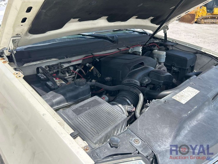 2008-cadillac-escalade-esv-image-8