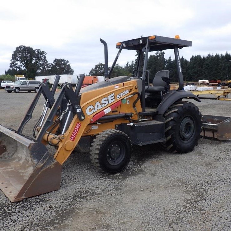 2021 CASE 570N EP