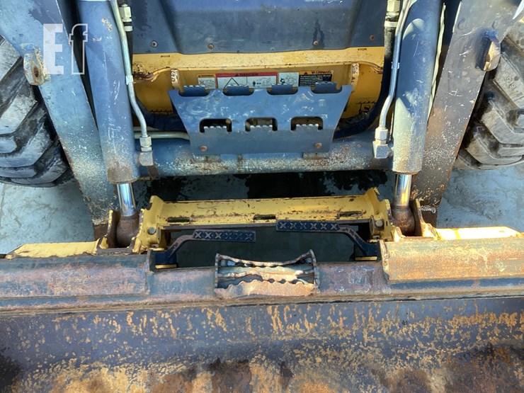 2012-deere-320d-image-20