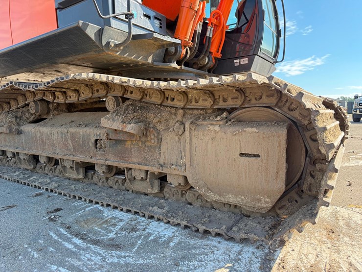 2019-hitachi-zx350lc-6n-image-14