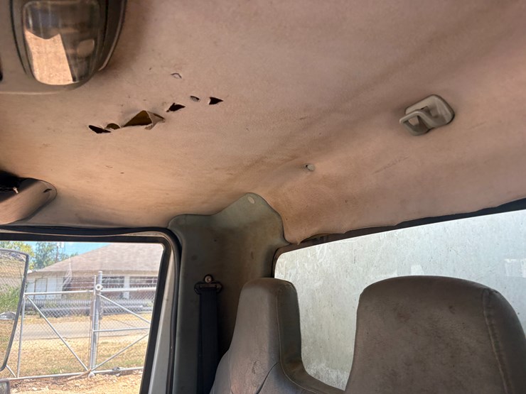2003-international-durastar-4300-image-61