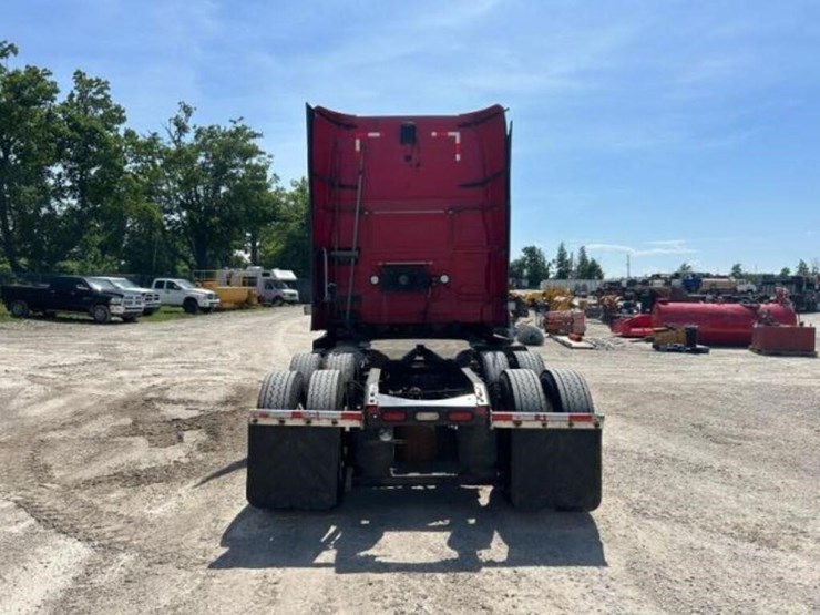 2015-volvo-t/a-hiway-tractor---sleeper-4v4nc9eh5fn-image-4