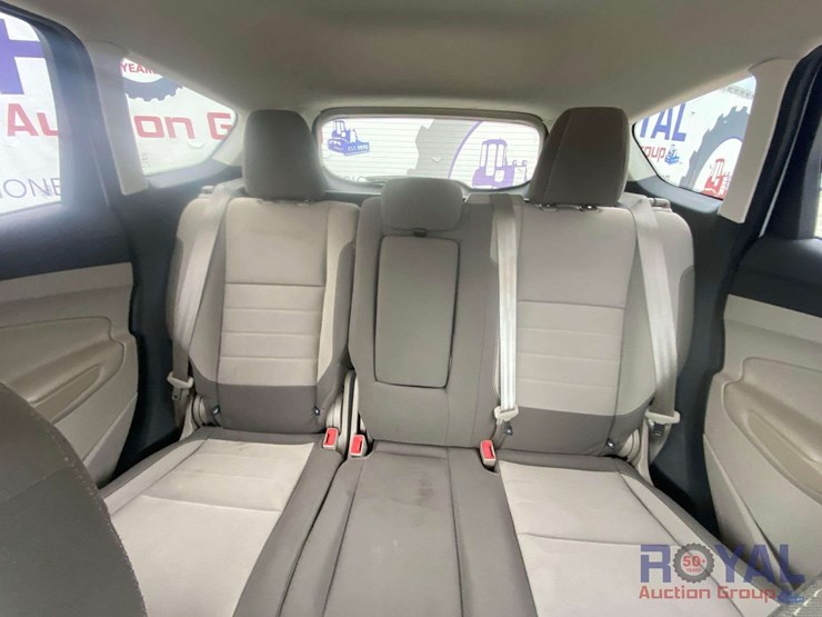 2014-ford-escape-image-19
