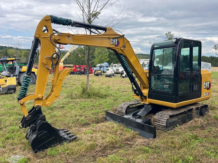 2021-caterpillar-305-image-1