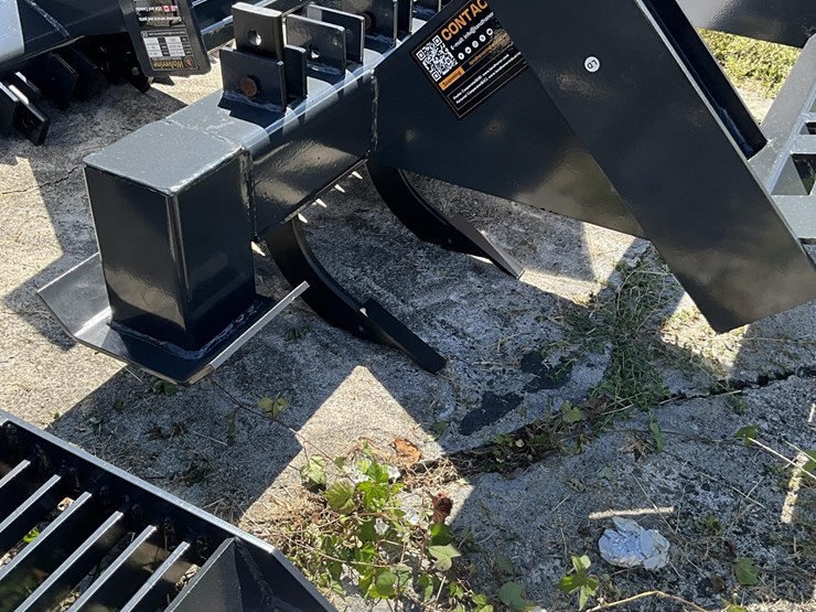 wolverine-rpr-12-72w-skid-steer-ripper-image-1