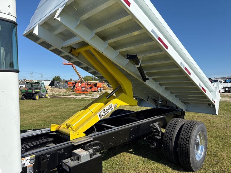 2021-kenworth-t370-image-22