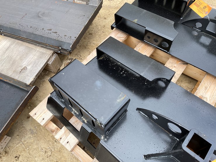 #2741-•-new-pinnacle-heavy-duty-do-all-receiver-hitch-skid-steer-plate-with-chain-buckets-image-4