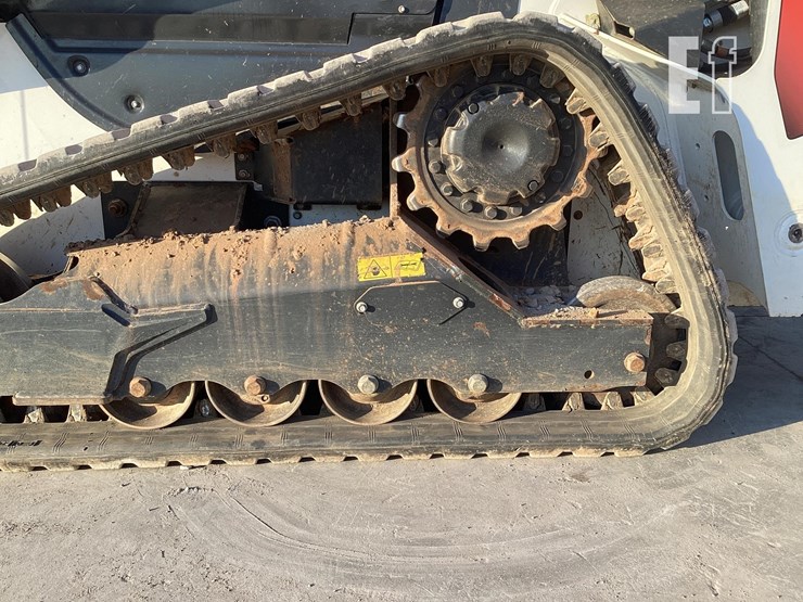 2023-bobcat-t64-image-10