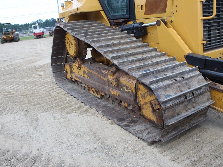 2020-caterpillar-d6n-lgp-image-13