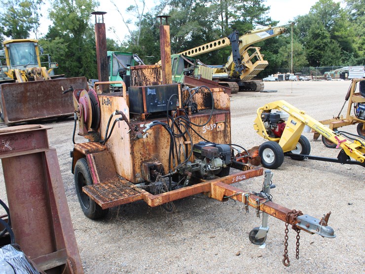 #3478-•-leeboy-4250-tar-pot-trailer-image-2