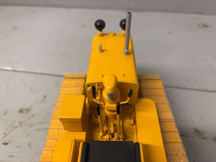 caterpillar-d9-image-31