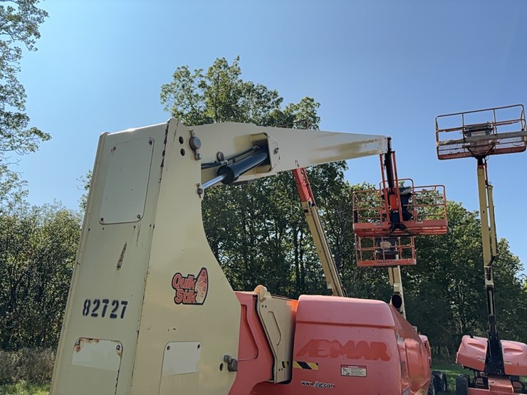 2015-jlg-800aj-image-9