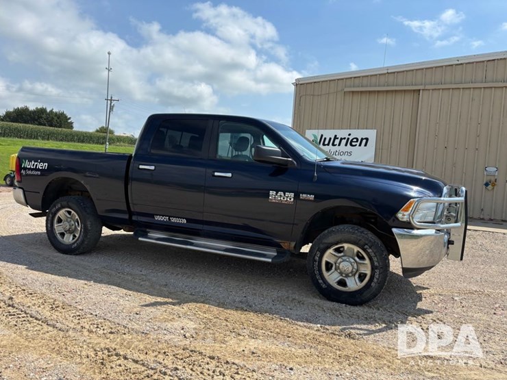 2014-dodge-ram-2500-image-12