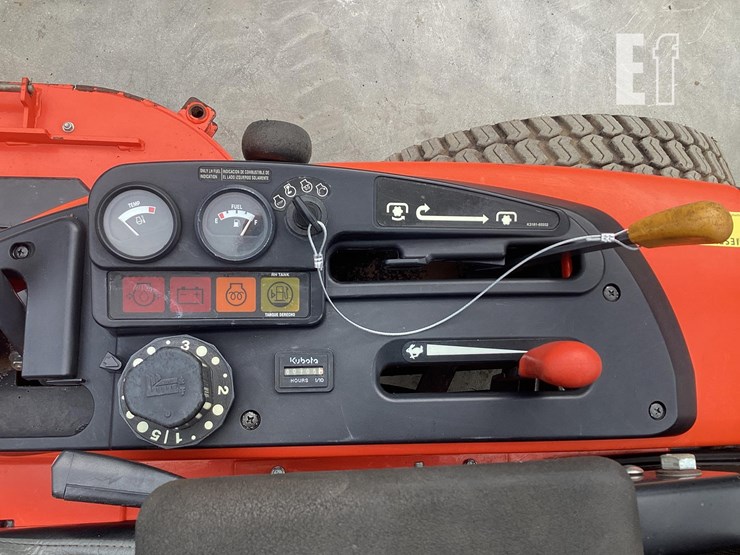 2015-kubota-zd331-image-15