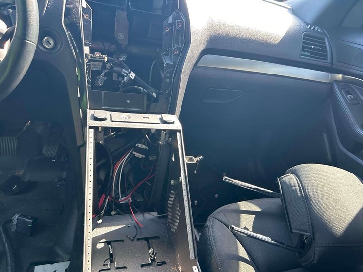 2018-ford-explorer-image-13