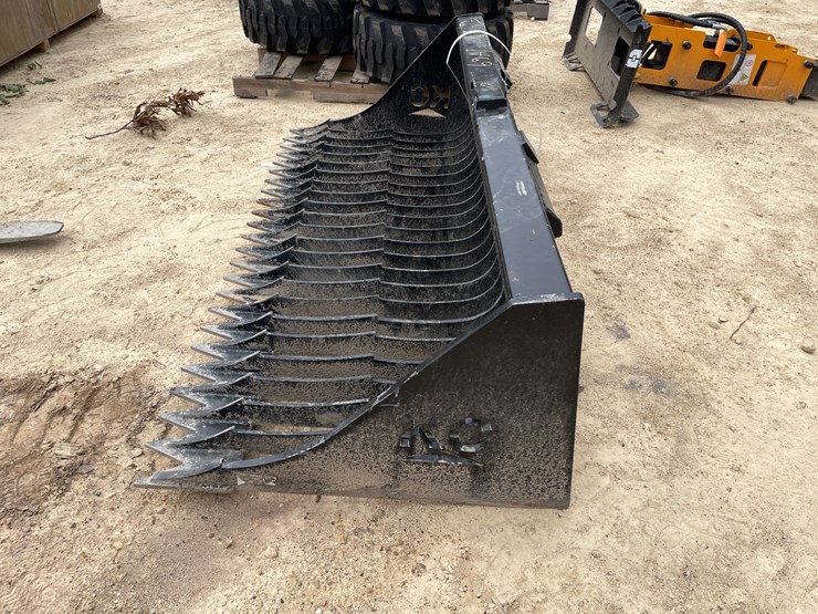 #2372-•-new-kc-72"-skeleton-skid-steer-bucket-image-7