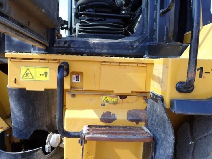 2014-caterpillar-950k-image-28
