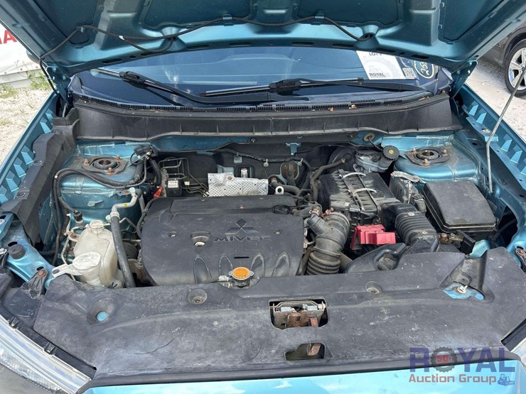 2012-mitsubishi-outlander-image-8