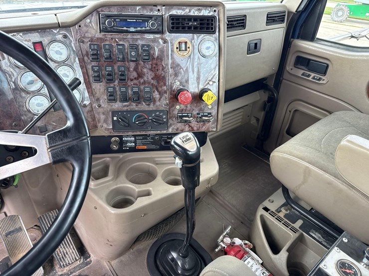 2007-international-9900i-image-22