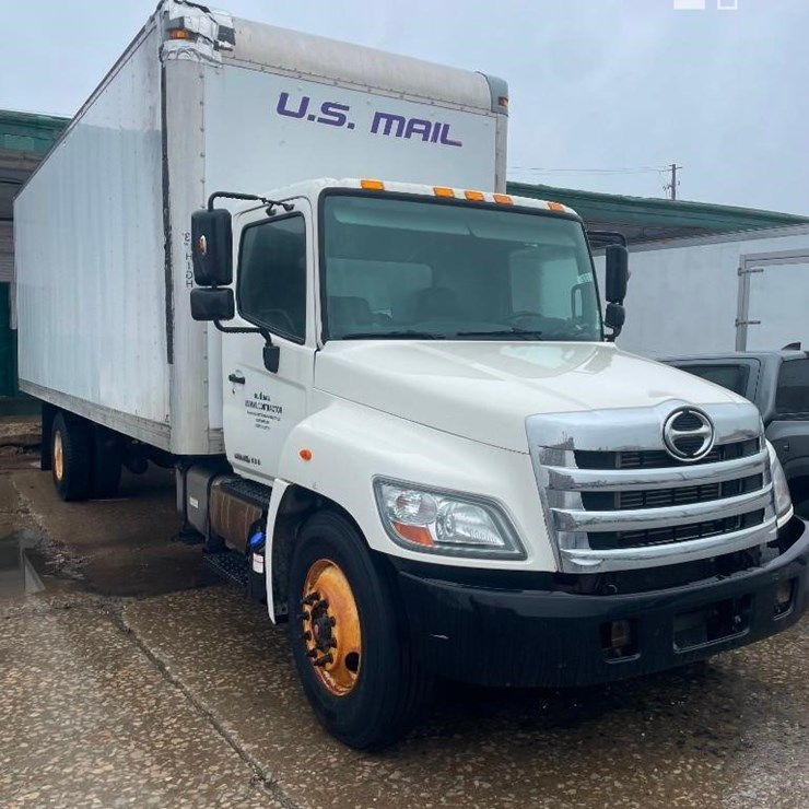 2013 HINO 338