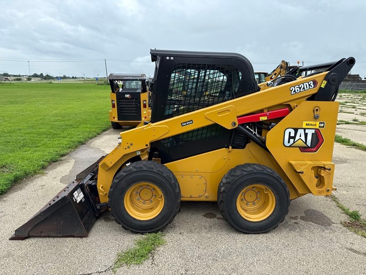 caterpillar-262d3-image-1