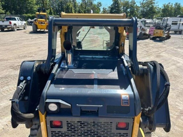 2022-deere-325g-image-51