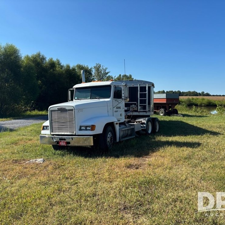 1997 FREIGHTLINER FLD120