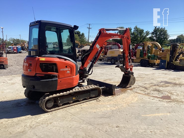 2023-kubota-kx033-4-image-8