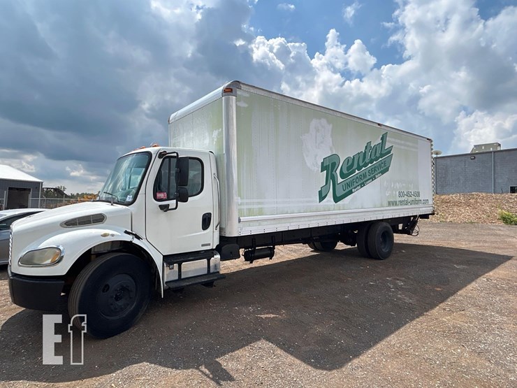 2005-freightliner-business-class-m2-106-image-1
