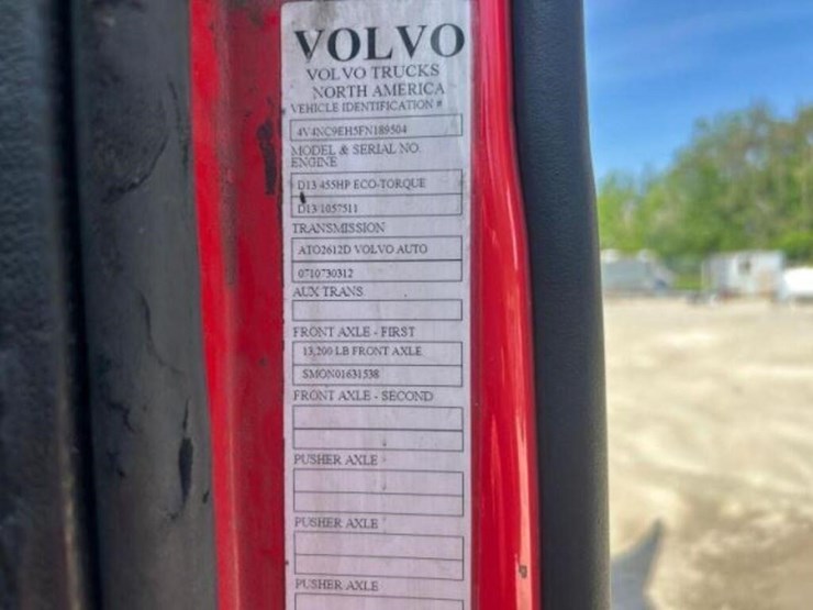 2015-volvo-t/a-hiway-tractor---sleeper-4v4nc9eh5fn-image-10