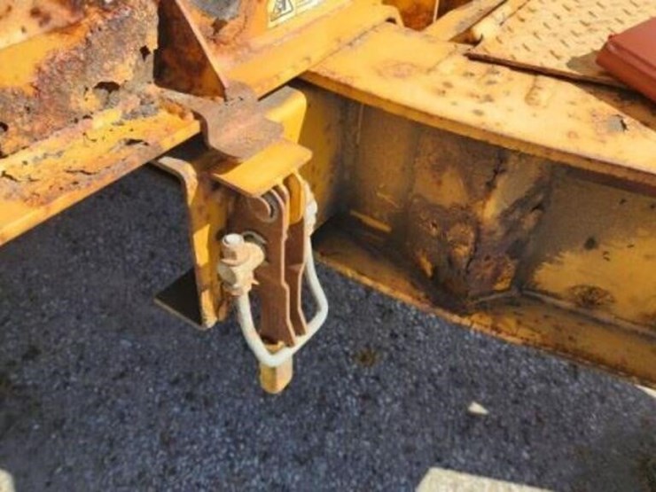 2010-trail-eze-35-ft-tri/a-tilt-&-load-trailer-1da-image-18