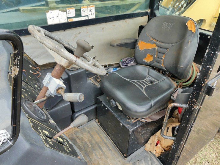 2016-caterpillar-tl642c-image-12