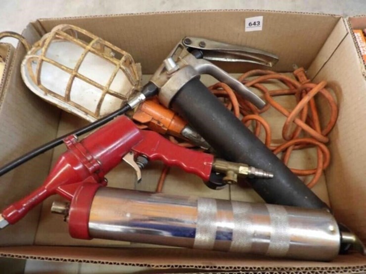 grease-guns,-extension-cord-light-image-1