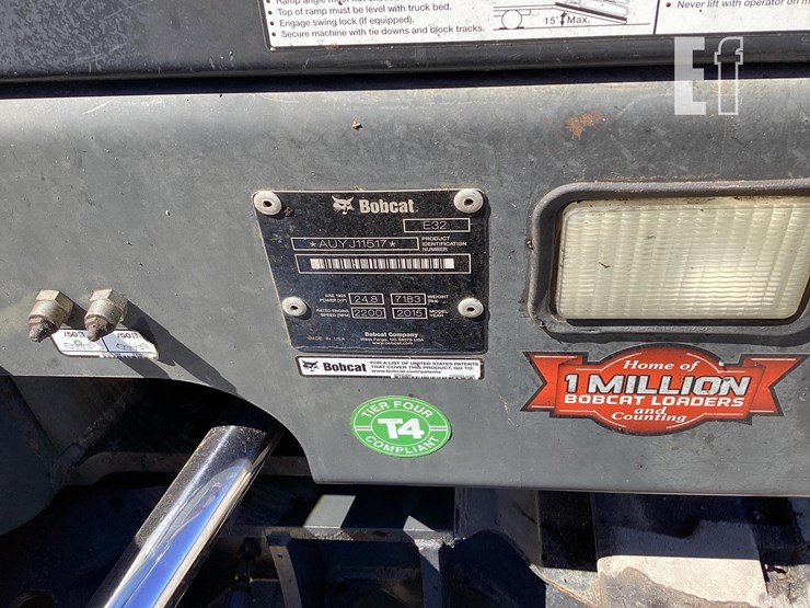 2015-bobcat-e32-image-34