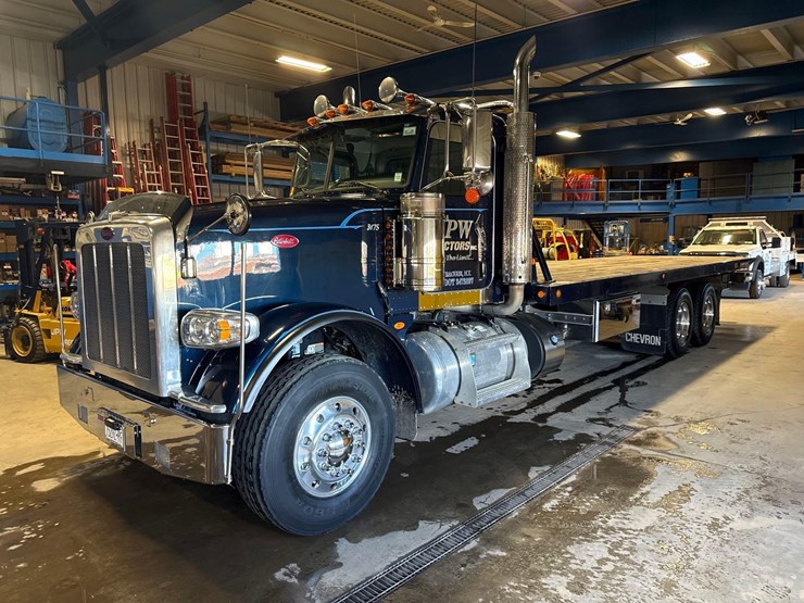 2017-peterbilt-367-image-1