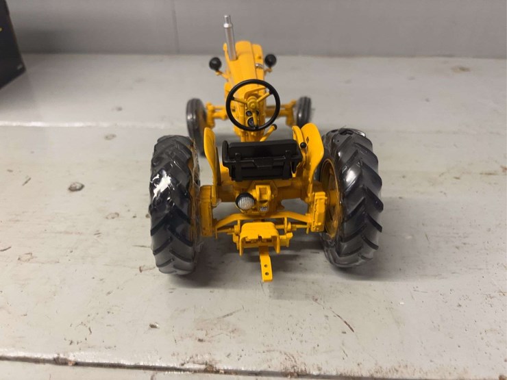 john-deere-720-image-8