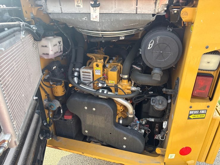 caterpillar-262d3-image-11