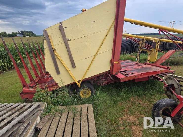new-holland-1034-image-4