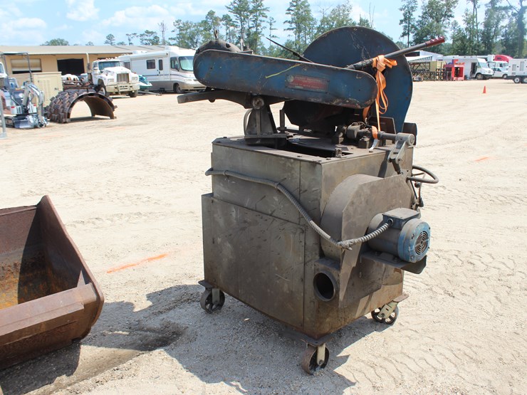 #3541-•-everett-industries-25"-chop-saw-with-pneumatic-vice-and-blades-image-3