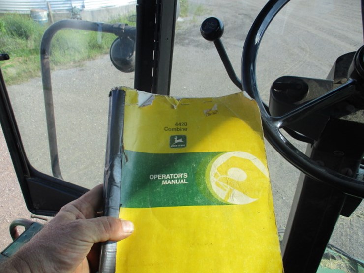 john-deere-4420-image-47