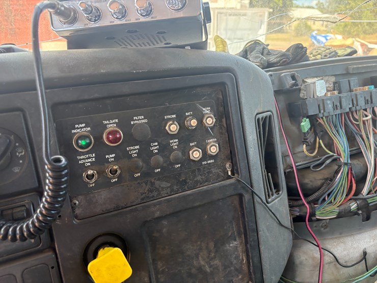 2003-international-durastar-4300-image-65