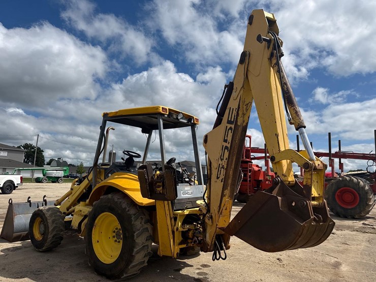 new-holland-555e-image-5