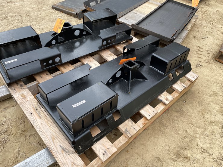 #2740-•-new-pinnacle-heavy-duty-do-all-receiver-hitch-skid-steer-plate-with-chain-buckets-image-3