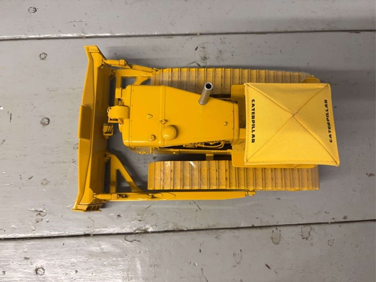 caterpillar-d9-image-11