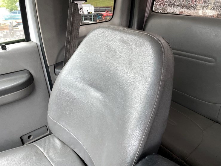 2001-ford-f750-image-64
