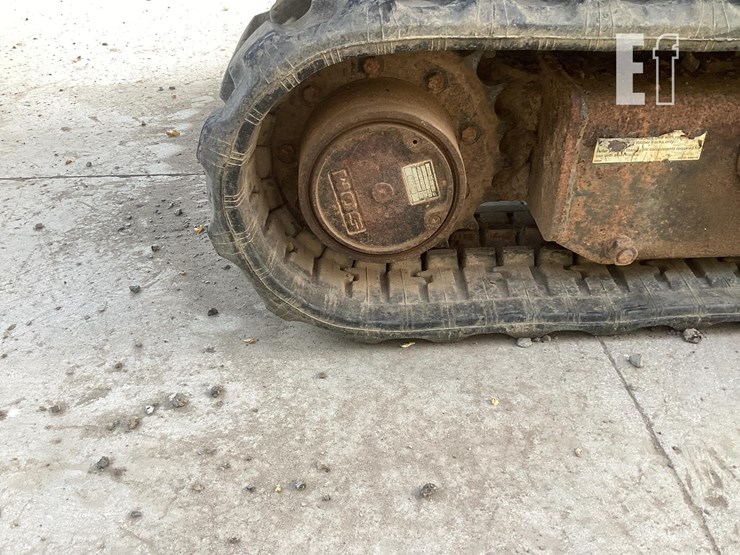 2000-bobcat-325-image-13
