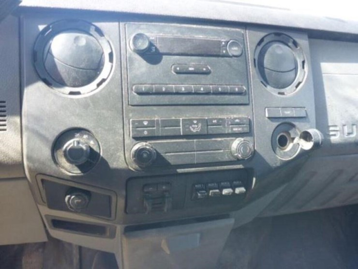 2016-ford-f550-xl-image-14