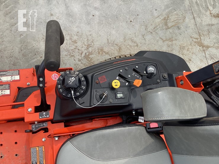 2017-kubota-z724x-image-14