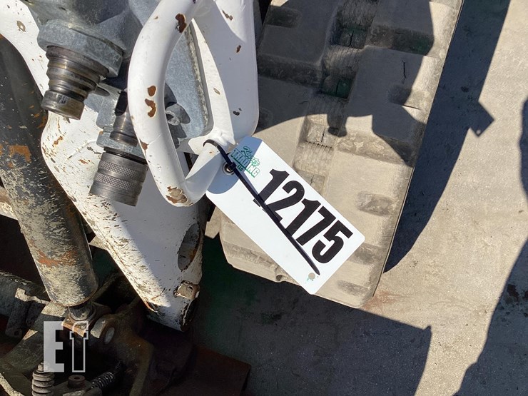2022-bobcat-t64-image-35