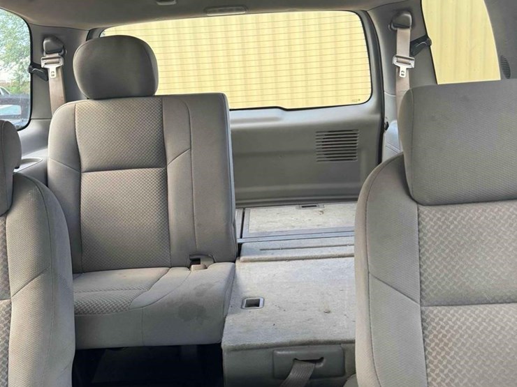 2005-pontiac-montana-image-11